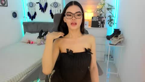 tstoni_talks online show from December 14, 3:17 pm