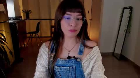 Snapshot of tsukys_spell chatting on September 27, 12:48 am Tsuky online show from September 27, 12:48 am