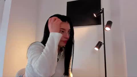 Tsuky online show from November 26, 6:09 pm