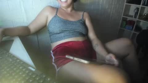 Snapshot of tsvanilla chatting on June 10, 11:53 am Frankie online show from June 10, 11:53 am