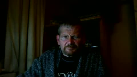 Snapshot of ttb2769 chatting on December 5, 6:32 am ttb2769 online show from December 5, 6:32 am