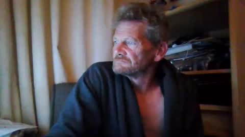 Snapshot of ttb2769 chatting on October 4, 4:32 am ttb2769 online show from October 4, 4:32 am
