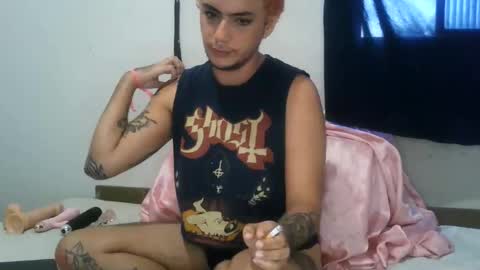 Snapshot of ttransviado chatting on September 29, 8:02 pm Nique online show from September 29, 8:02 pm