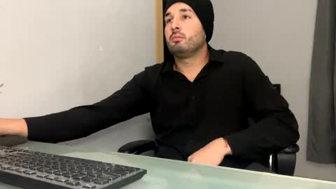 Snapshot of tuamante000 chatting on December 5, 3:39 pm Stimulation make me Cum in Public or in Pvt online show from December 5, 3:39 pm