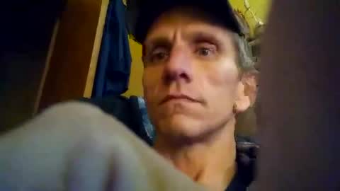 Snapshot of tulsapussyhungryguy chatting on December 31, 5:51 pm Flash online show from December 31, 5:51 pm
