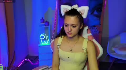 Snapshot of tunaholli chatting on July 7, 7:34 am tunaholli online show from July 7, 7:34 am