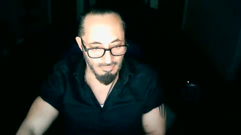 Snapshot of tuscan_taurus chatting on March 29, 7:41 am tuscan_taurus online show from March 29, 7:41 am