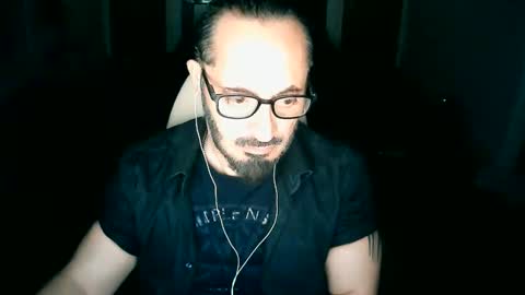 Snapshot of tuscan_taurus chatting on April 4, 9:18 am tuscan_taurus online show from April 4, 9:18 am