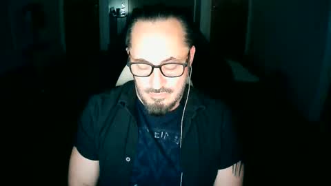 Snapshot of tuscan_taurus chatting on April 16, 6:58 am tuscan_taurus online show from April 16, 6:58 am