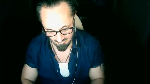 Snapshot of tuscan_taurus chatting on April 25, 8:28 am tuscan_taurus online show from April 25, 8:28 am