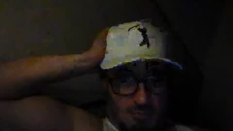 Snapshot of tuscan_taurus chatting on May 20, 5:13 am tuscan_taurus online show from May 20, 5:13 am