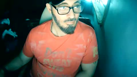 Snapshot of tuscan_taurus chatting on June 8, 1:28 am tuscan_taurus online show from June 8, 1:28 am