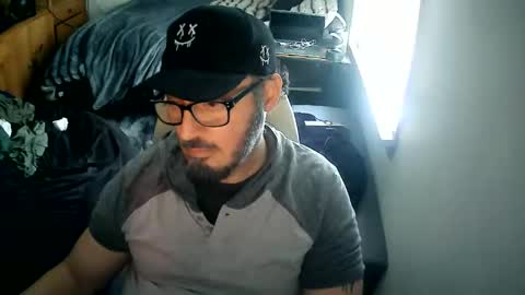 Snapshot of tuscan_taurus chatting on June 8, 1:33 pm tuscan_taurus online show from June 8, 1:33 pm