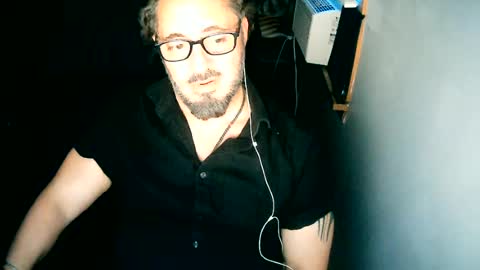Snapshot of tuscan_taurus chatting on June 18, 9:14 am tuscan_taurus online show from June 18, 9:14 am