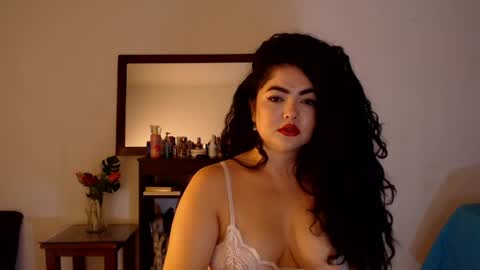 Snapshot of tuti_sex chatting on April 27, 3:15 am tuti online show from April 27, 3:15 am