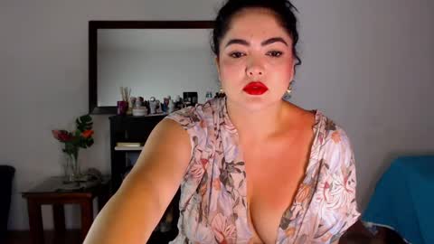 Snapshot of tuti_sex chatting on April 30, 2:40 am tuti online show from April 30, 2:40 am