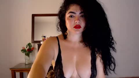 Snapshot of tuti_sex chatting on May 29, 1:14 am tuti online show from May 29, 1:14 am