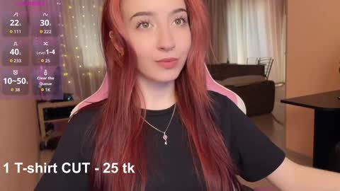 Snapshot of tutti_cutieee chatting on March 18, 7:55 am Nika online show from March 18, 7:55 am