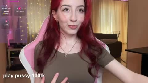 Snapshot of tutti_cutieee chatting on March 31, 8:26 am Nika online show from March 31, 8:26 am