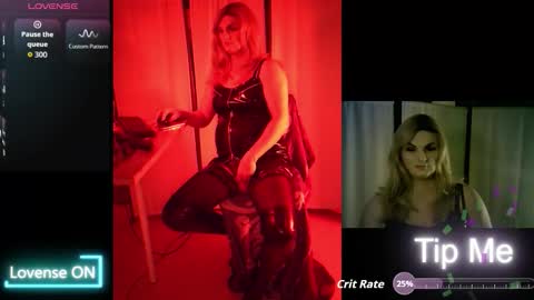 Snapshot of tvgirlth chatting on November 24, 10:42 pm Tia online show from November 24, 10:42 pm