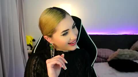 MayCarrey online show from February 22, 2:13 am