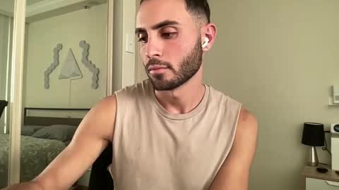 Snapshot of twikboy chatting on February 18, 8:05 am Twinkboy online show from February 18, 8:05 am