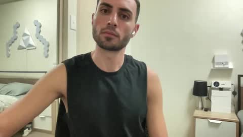 Snapshot of twikboy chatting on February 27, 12:34 pm Twinkboy online show from February 27, 12:34 pm