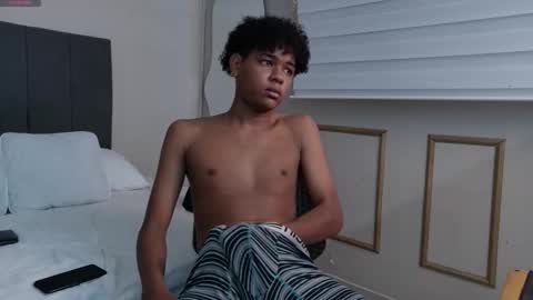 Snapshot of twink_alex19 chatting on February 19, 12:34 pm Alex online show from February 19, 12:34 pm