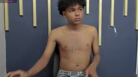 Snapshot of twink_alex19 chatting on March 2, 7:32 pm Alex online show from March 2, 7:32 pm