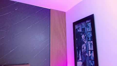 Snapshot of twink_bunny chatting on May 1, 5:01 am samu online show from May 1, 5:01 am