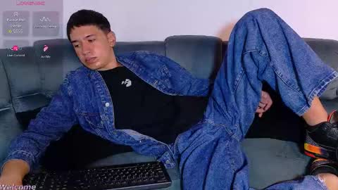 Mr Daren online show from February 17, 6:14 pm