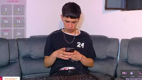 Mr Daren online show from April 6, 6:09 pm