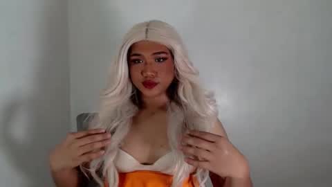 Snapshot of twinkcheska chatting on November 16, 6:02 pm Cheska Schock online show from November 16, 6:02 pm