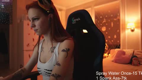 Snapshot of twinkle_fox chatting on January 9, 10:33 pm Alice online show from January 9, 10:33 pm