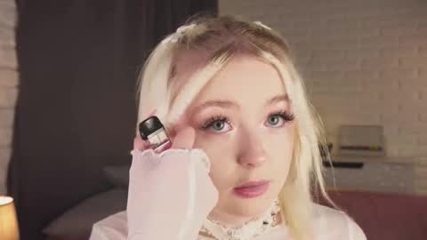 Snapshot of twinklefluff chatting on October 14, 4:08 pm twinklefluff online show from October 14, 4:08 pm