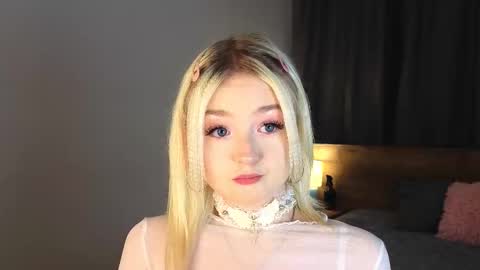 Snapshot of twinklefluff chatting on October 28, 4:31 pm twinklefluff online show from October 28, 4:31 pm