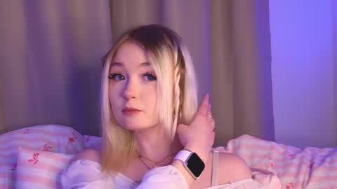 twinklefluff online show from February 12, 4:24 pm