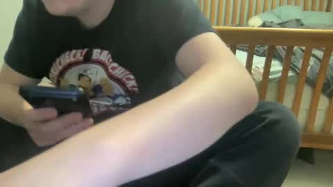 Snapshot of twinkmikexxx12 chatting on June 1, 1:40 am mike online show from June 1, 1:40 am