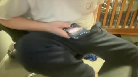 Snapshot of twinkmikexxx12 chatting on August 3, 3:49 am mike online show from August 3, 3:49 am