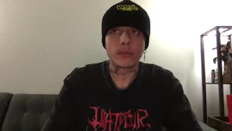 Snapshot of twinksguys360 chatting on September 14, 1:49 am Derrick online show from September 14, 1:49 am