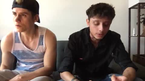 Snapshot of twinksguys360 chatting on October 24, 6:15 pm Derrick online show from October 24, 6:15 pm