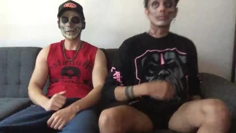 Snapshot of twinksguys360 chatting on October 27, 5:06 pm Derrick online show from October 27, 5:06 pm