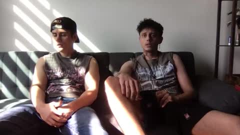 Snapshot of twinksguys360 chatting on October 31, 9:05 pm Derrick online show from October 31, 9:05 pm