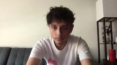 Snapshot of twinksguys360 chatting on January 6, 4:21 pm Derrick online show from January 6, 4:21 pm