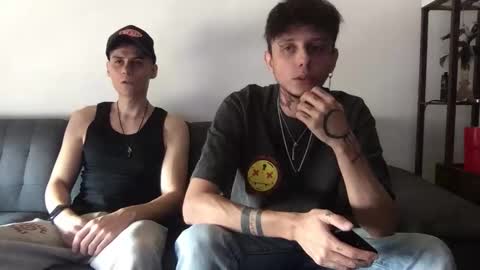 Snapshot of twinksguys360 chatting on January 11, 7:52 pm Derrick online show from January 11, 7:52 pm