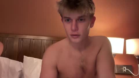 twinkytwunky online show from January 9, 4:04 am