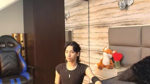 Snapshot of twinslovers_ chatting on February 25, 3:49 am twinslovers_ online show from February 25, 3:49 am