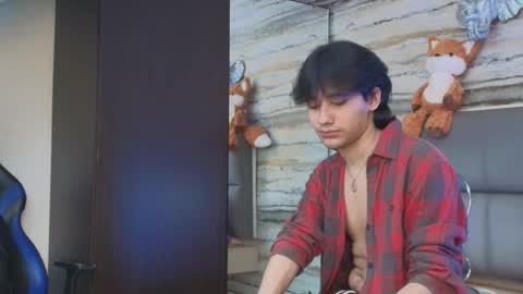 Snapshot of twinslovers_ chatting on May 9, 3:34 am twinslovers_ online show from May 9, 3:34 am