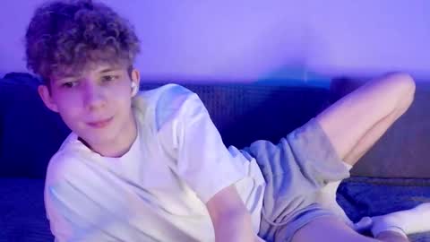 TwiShadow online show from March 10, 8:58 pm