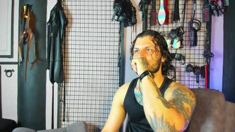 Clio  Tadeo online show from February 6, 12:05 pm